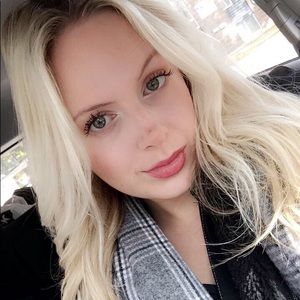 Meet your Posher, Amelie